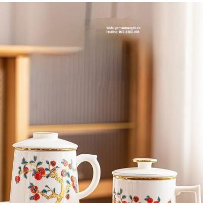 LY SỨ UỐNG TRÀ HỌA TIẾT QUẢ HỒNG